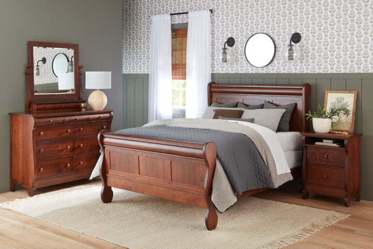 Custom Old Classic Sleigh Bed Room Setting