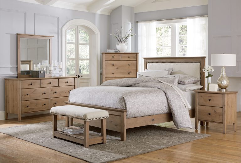 Amish Medina Knotty Alder Bedroom Set