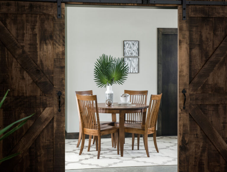 Amish Chalet Leg Table Setting